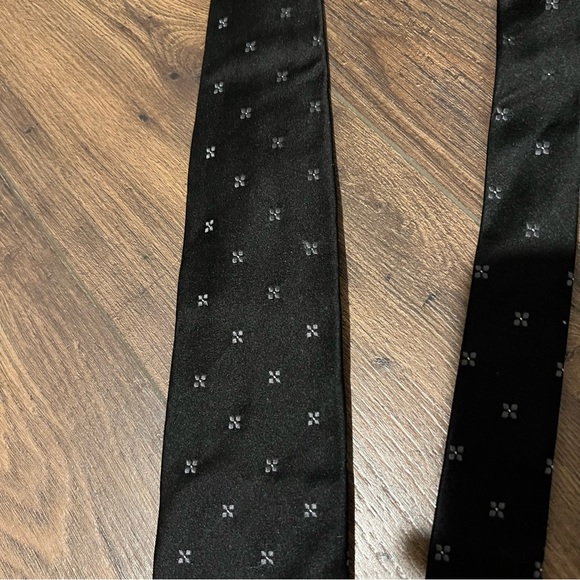 Prada tie - Picture 2 of 5
